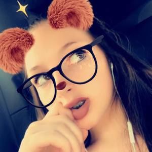 Meet your Posher, Jade